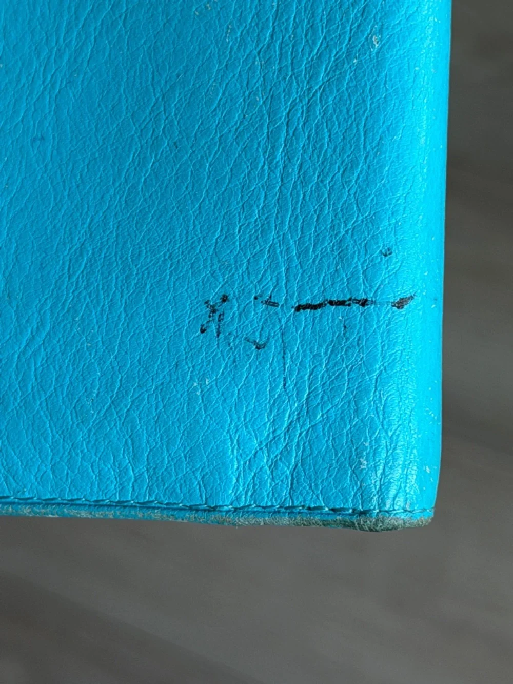 Dallatti Leather Wallet Rainbow Card Slots - Picture 7 of 12